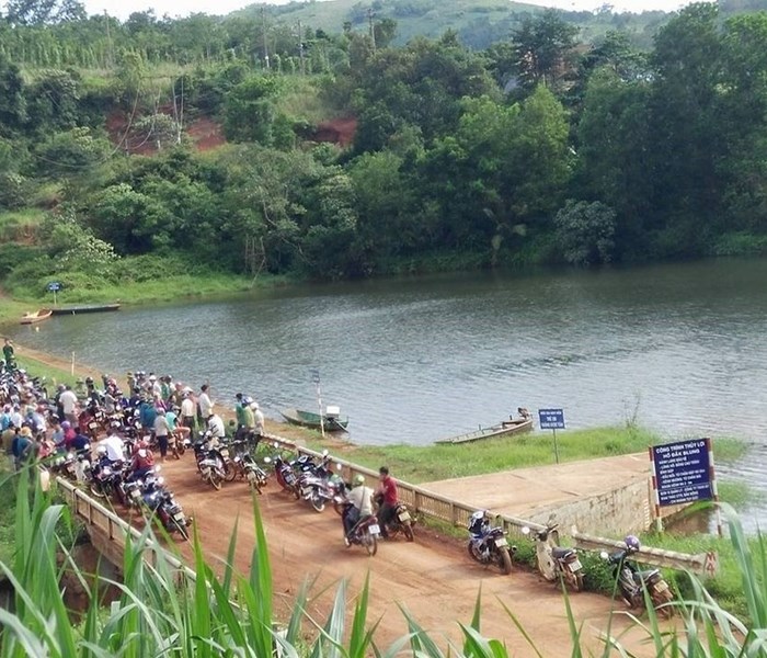Mô hình thí điểm dạy bơi trong các trường tiểu học: Chủ yếu nhắc nhở học sinh đừng tắm ở sông, suối - Anh 1